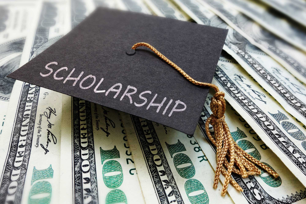 Top 5 Indian Government Scholarships for Studying Abroad