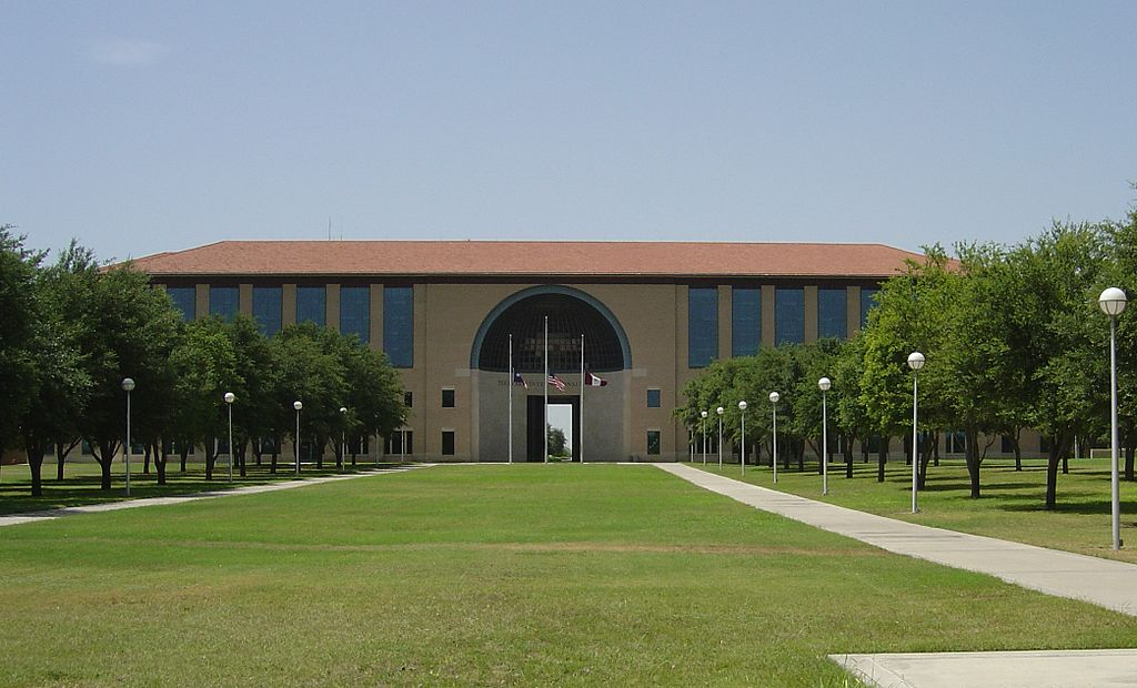 Texas A&M International University (TX)